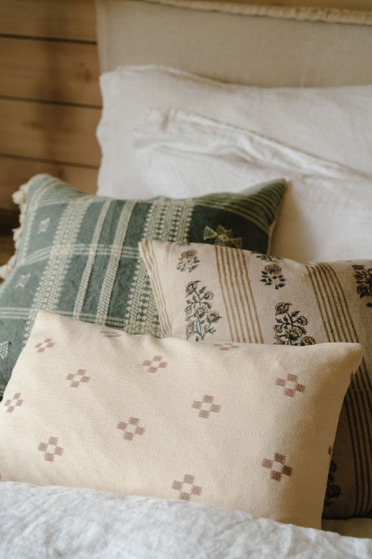 IKAT neutral